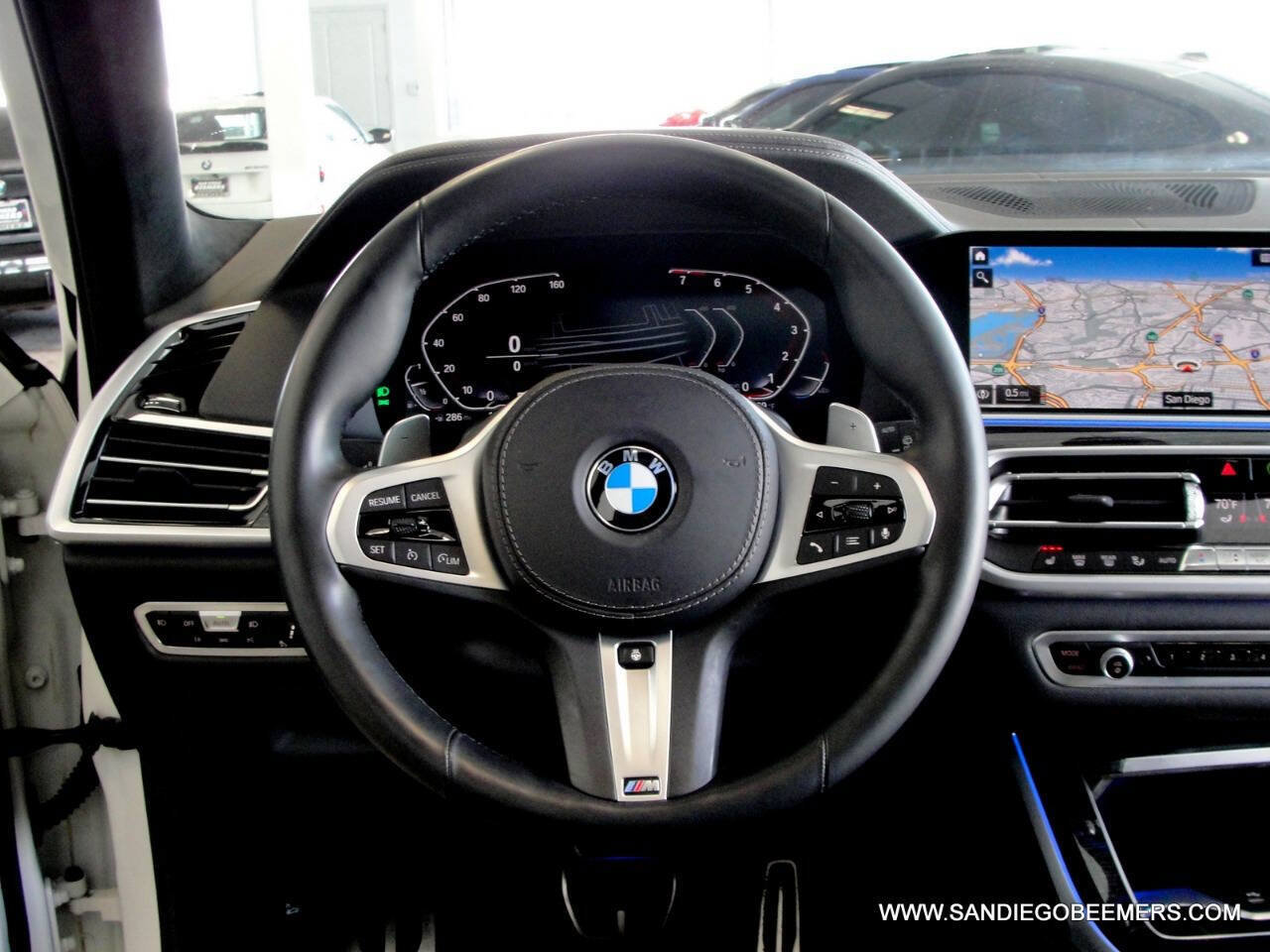 Used 2022 BMW X7 xDrive40i w/ M Sport Package AWD/4WD image 27