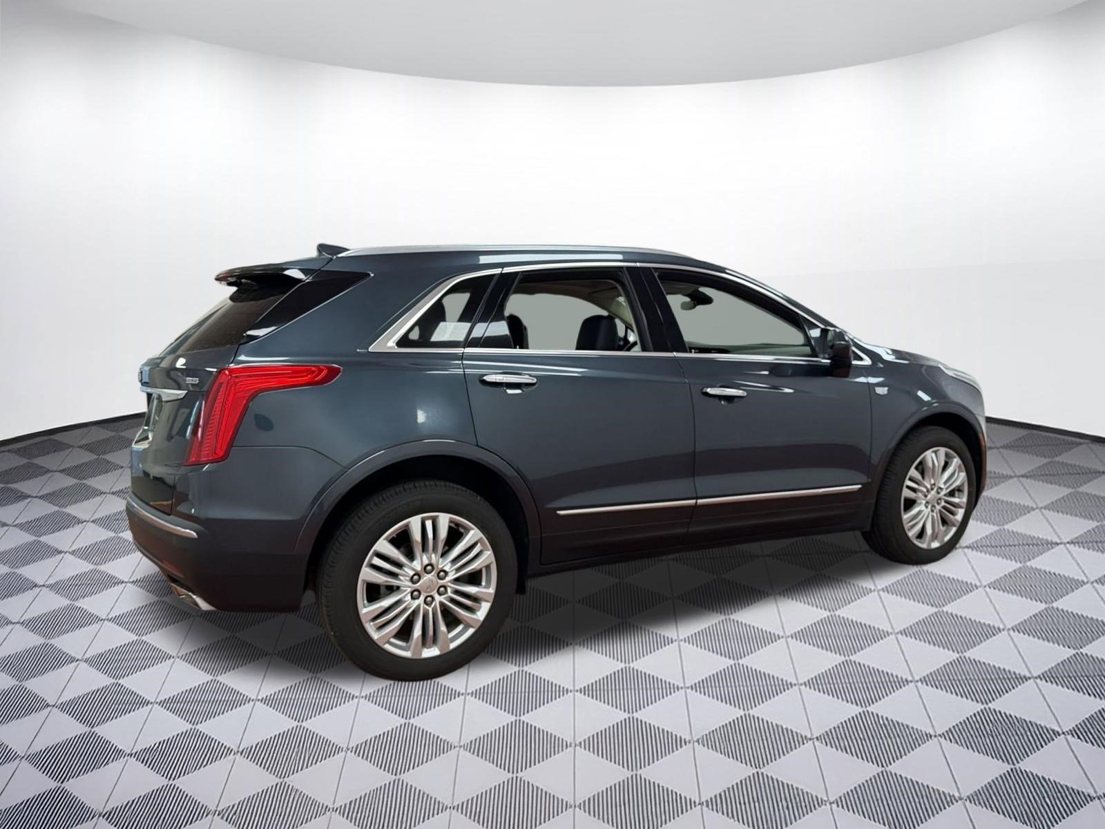 Used 2019 Cadillac XT5 Premium Luxury image 8
