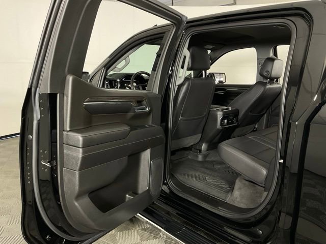 Used 2023 Chevrolet Silverado 1500 LTZ AWD/4WD image 36