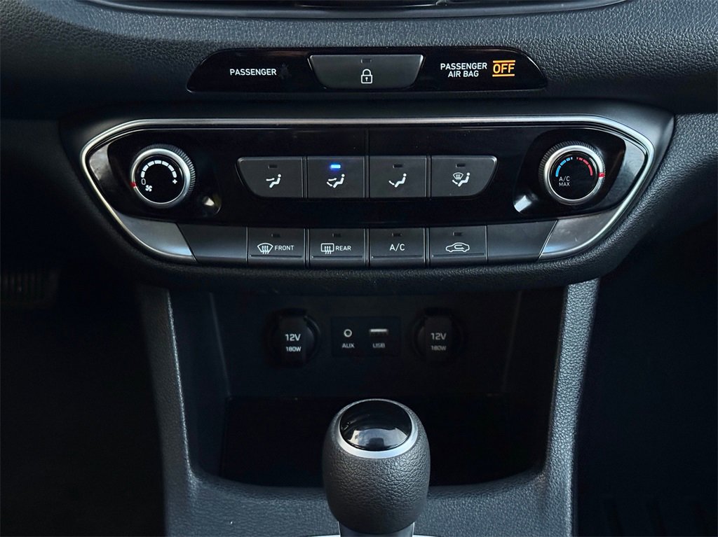 Used 2018 Hyundai Elantra GT image 18