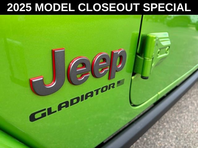 New 2025 Jeep Gladiator Rubicon AWD/4WD image 11