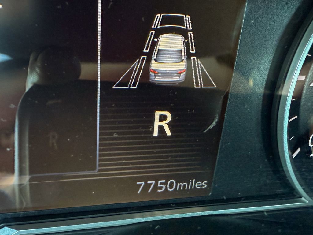 Certified 2025 Nissan Versa SR w/ Trunk Package image 20