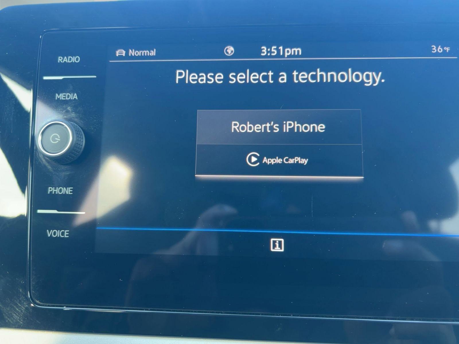 Certified 2025 Volkswagen Taos SE w/ Panoramic Sunroof Package AWD/4WD image 22