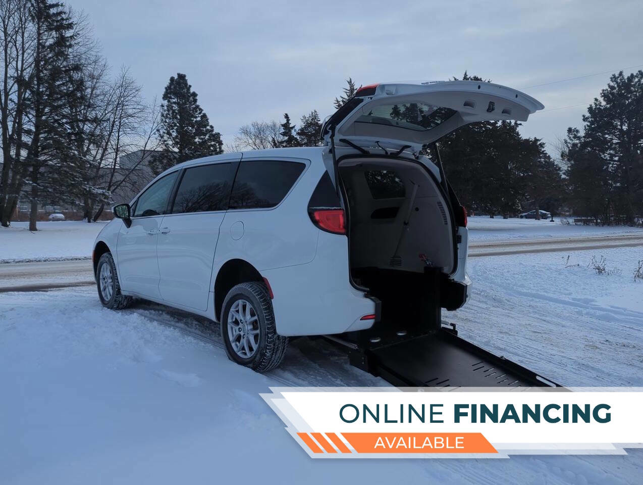 Used 2022 Chrysler Voyager LX