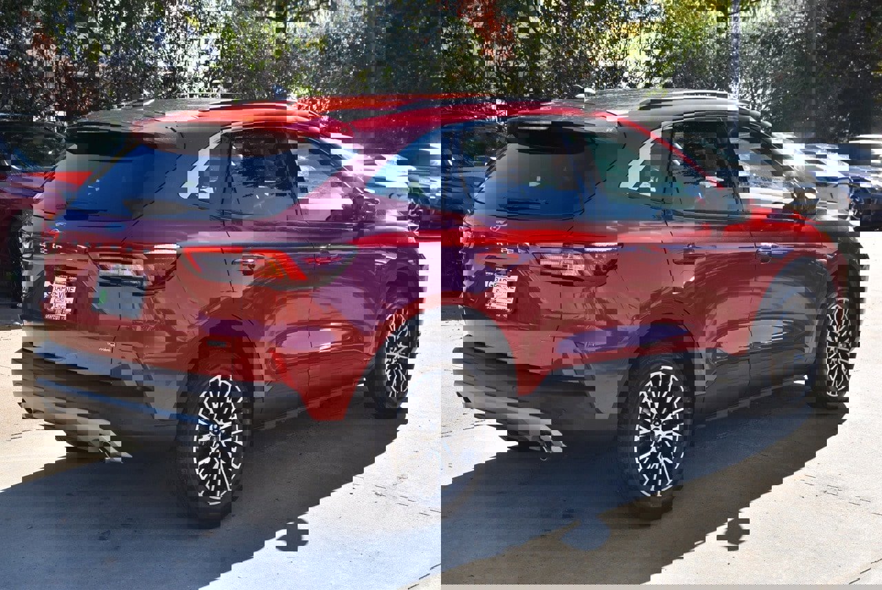 Used 2024 Ford Escape SE image 7