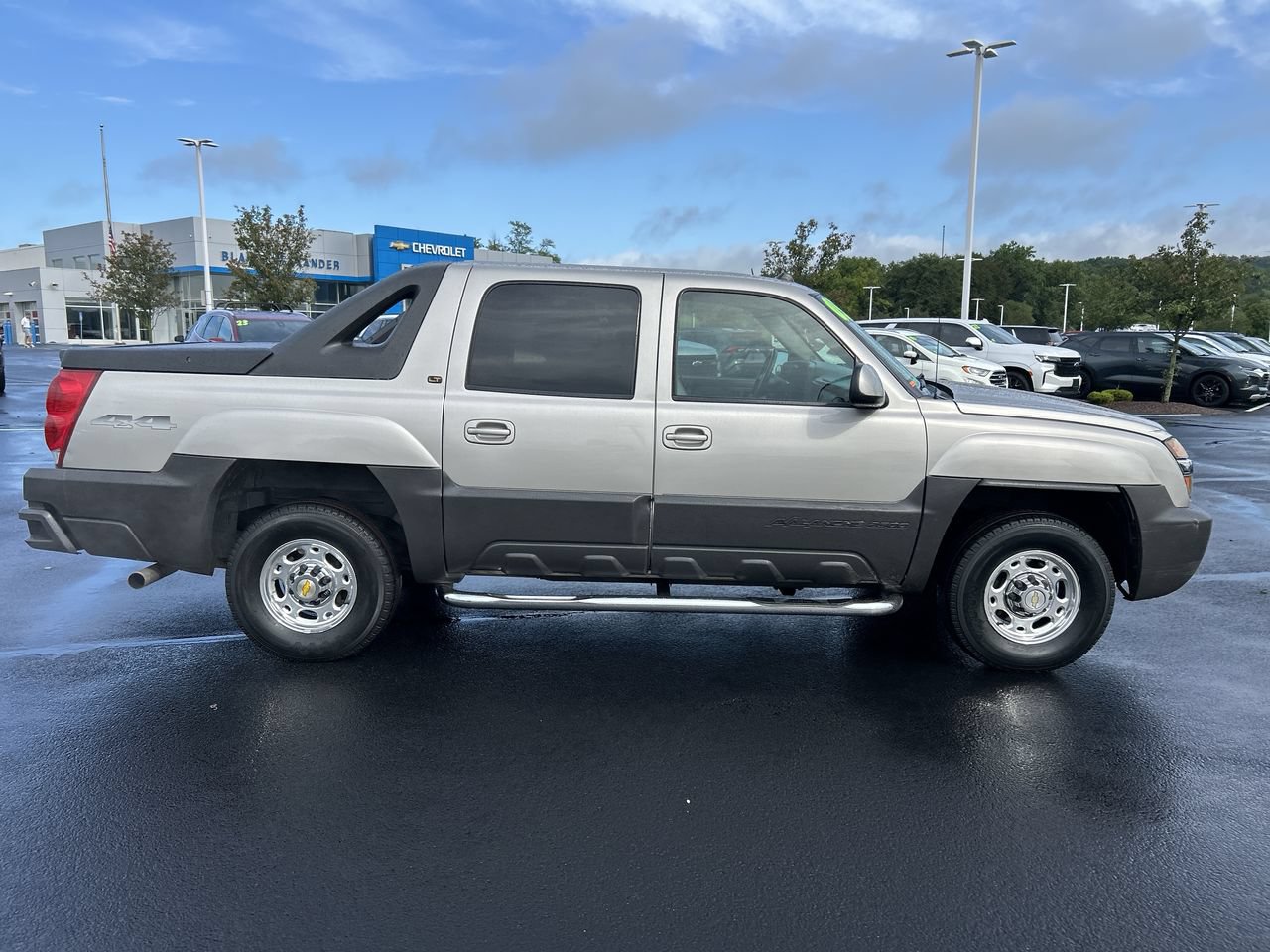 Used 2005 Chevrolet Avalanche 2500 w/ Preferred Equipment Group AWD/4WD image 8