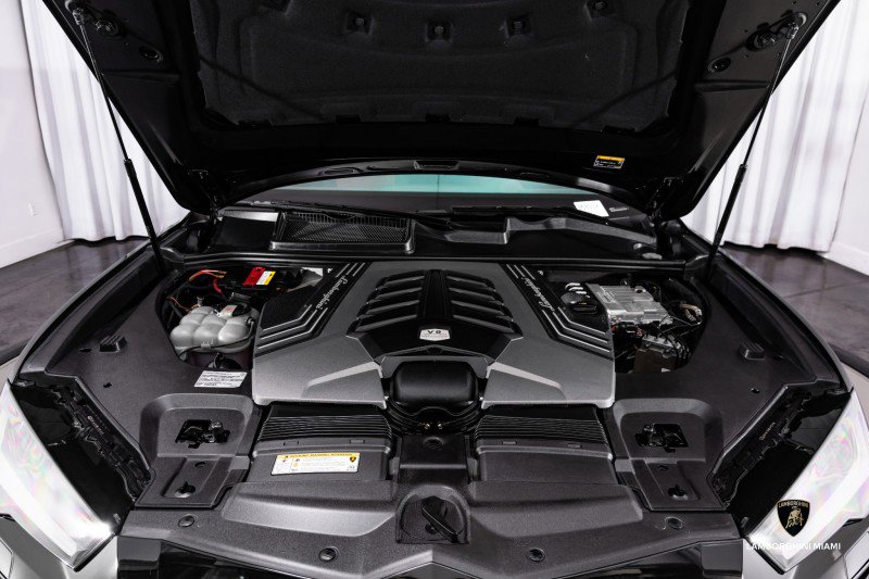 Used 2019 Lamborghini Urus image 6