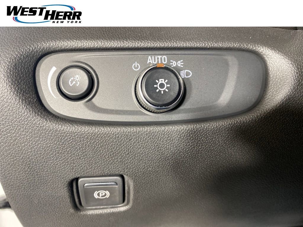 Used 2021 Chevrolet Blazer RS w/ Enhanced Convenience Package AWD/4WD image 13