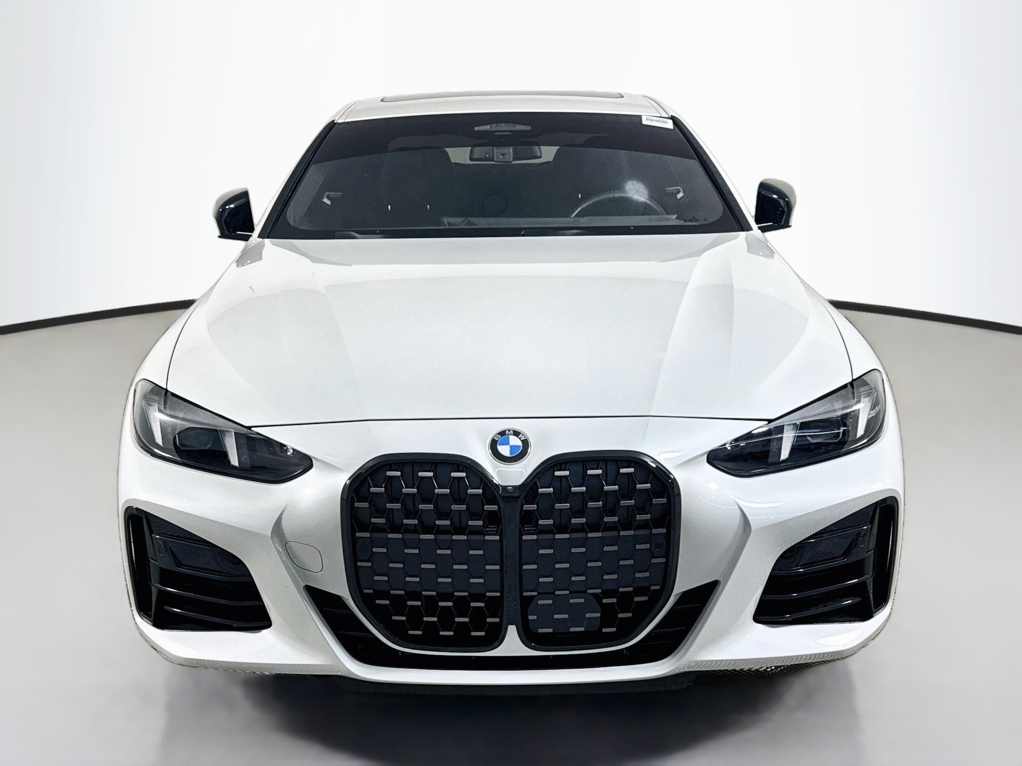 Used 2026 BMW 430i Coupe w/ M Sport Package RWD image 2