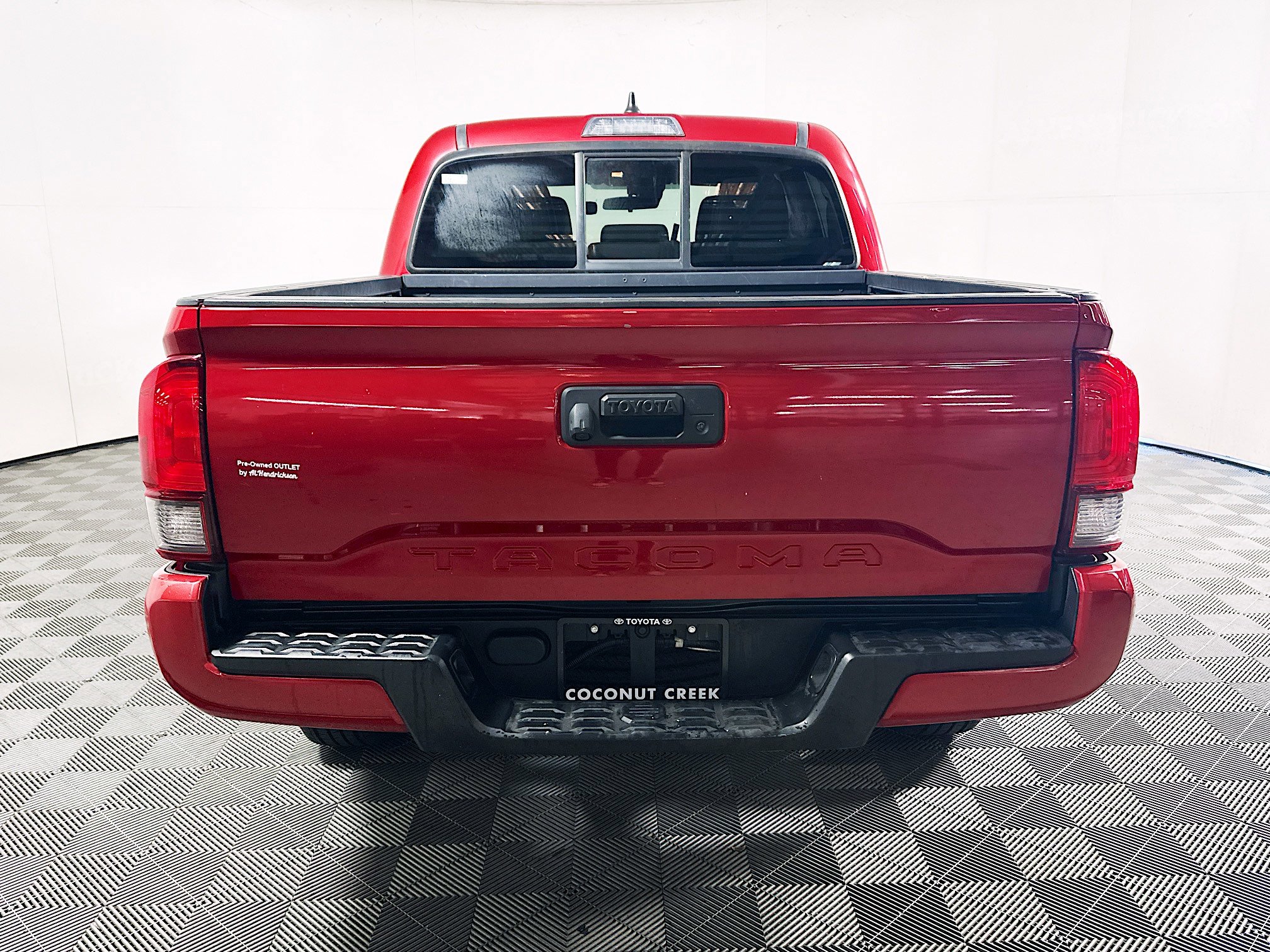 Used 2021 Toyota Tacoma SR w/ SR Convenience Package RWD image 4
