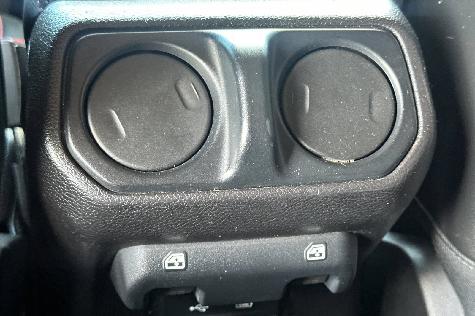 Used 2018 Jeep Wrangler Unlimited Rubicon AWD/4WD image 41