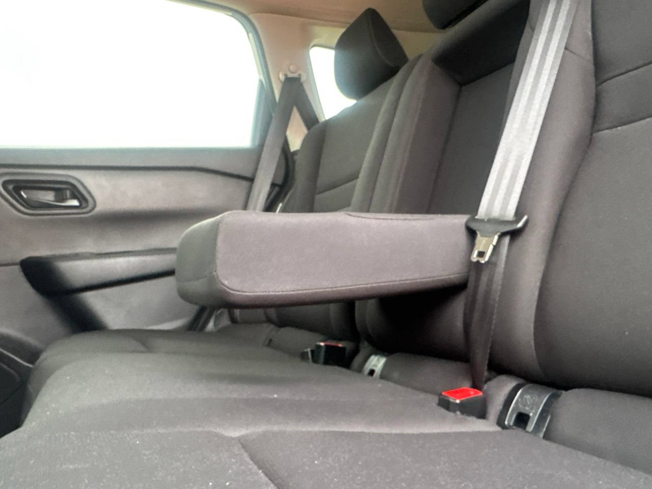 Used 2024 Nissan Rogue S AWD/4WD image 37