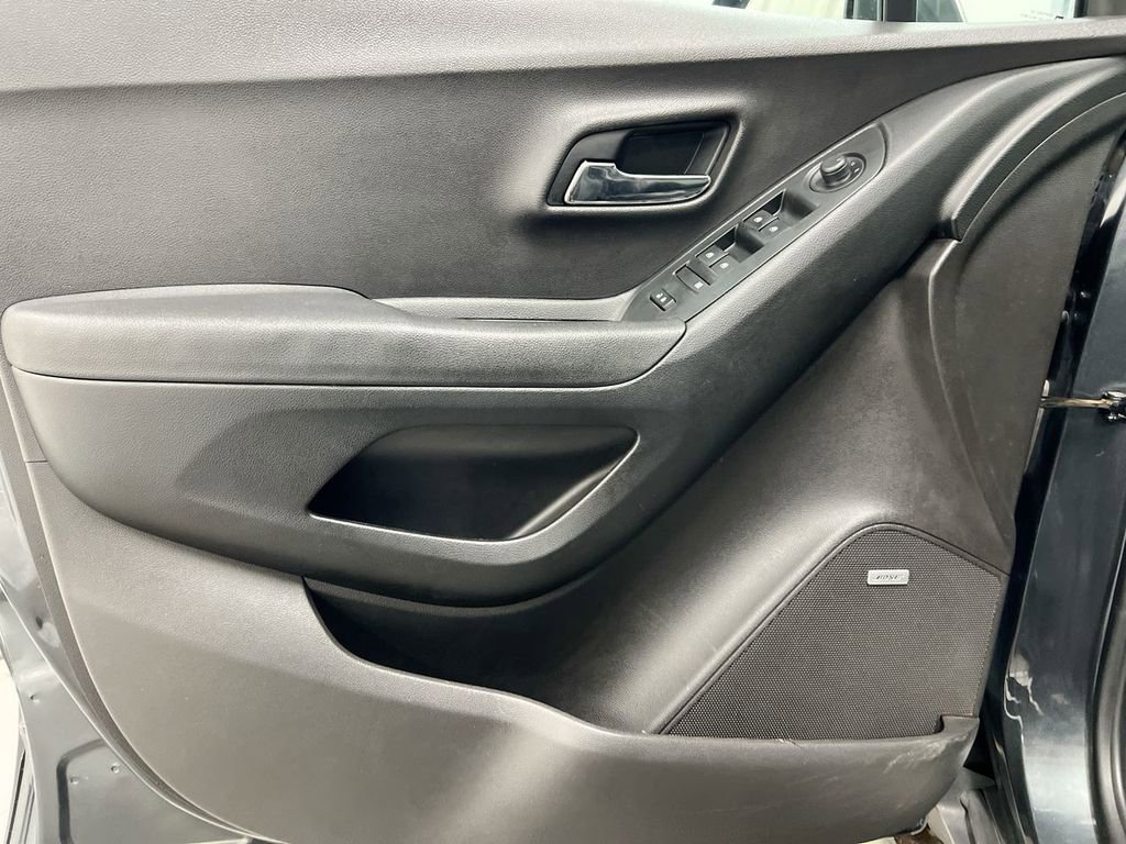 Used 2017 Chevrolet Trax Premier AWD/4WD image 20