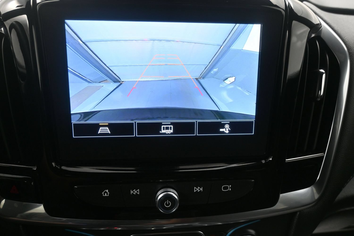 Used 2023 Chevrolet Traverse LT w/ LPO, Floor Liner Package AWD/4WD image 34