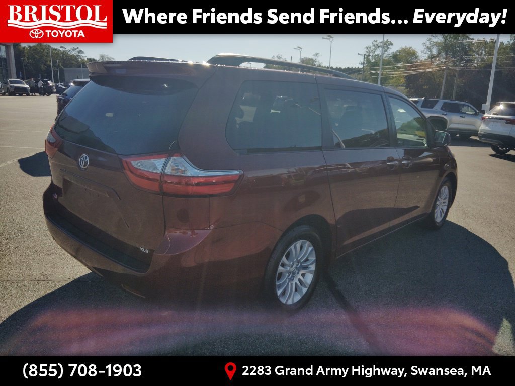Used 2015 Toyota Sienna XLE FWD image 7