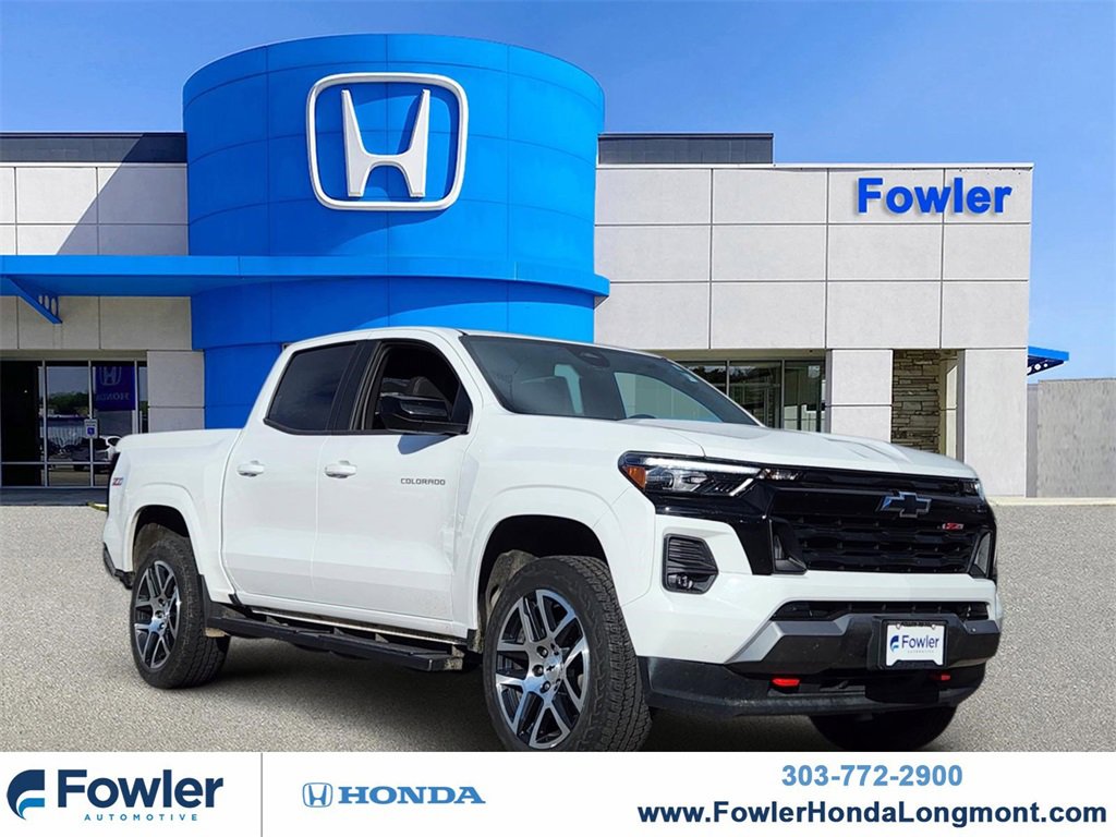 Used 2023 Chevrolet Colorado Z71 w/ Z71 Convenience Package 2