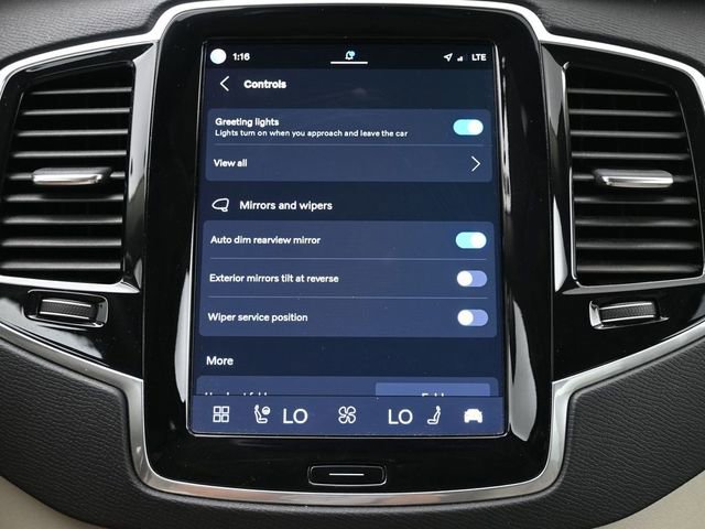 Used 2023 Volvo XC90 T8 Plus image 17