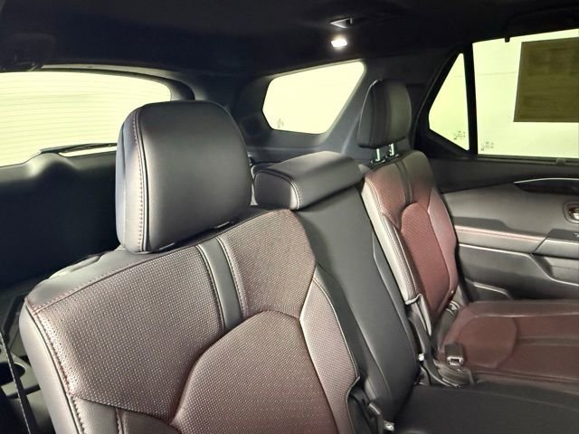 Used 2025 Honda Pilot Black Edition image 49