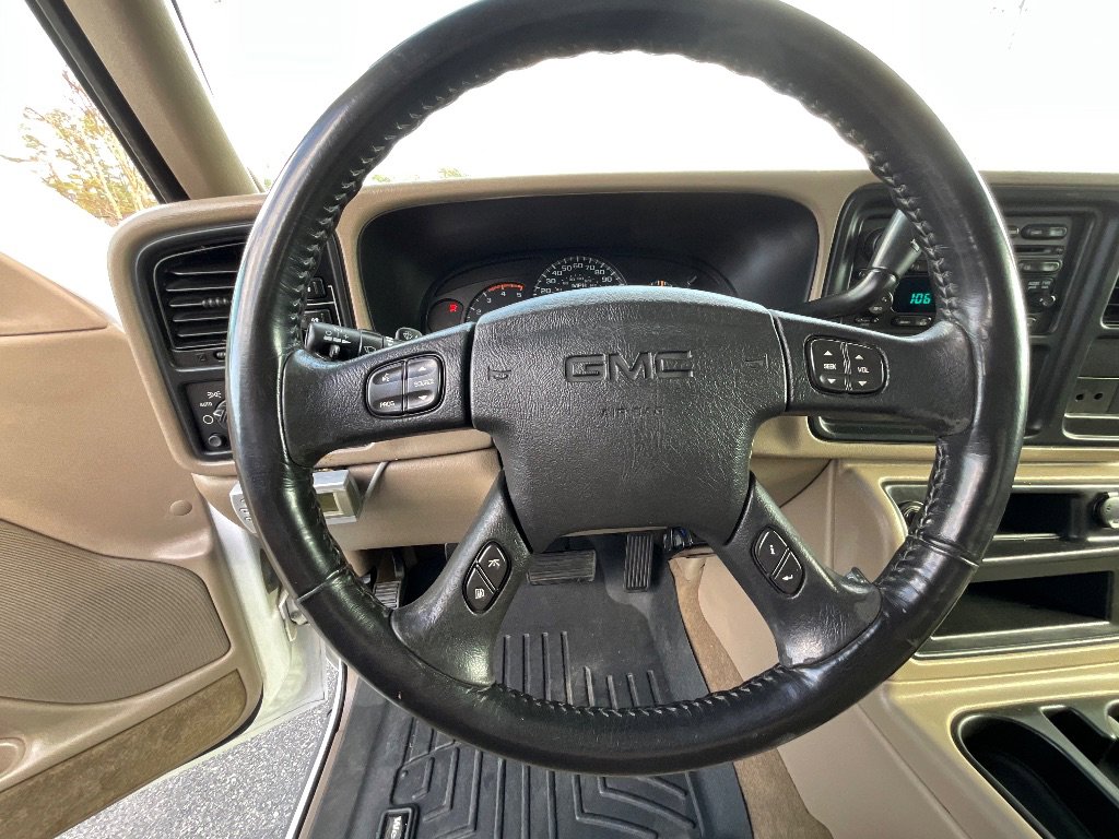 Used 2005 GMC Sierra 2500 SLT w/ Heavy-Duty Power Package image 15