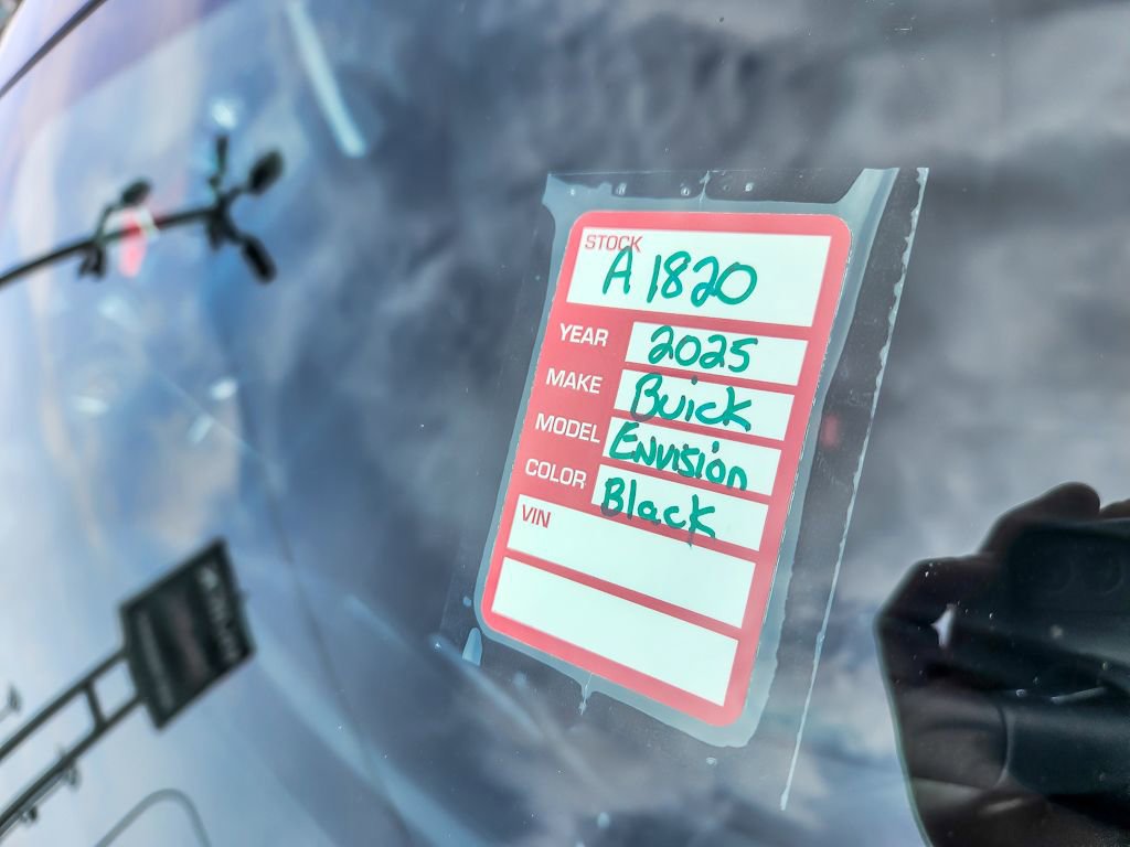 Certified 2025 Buick Envision Preferred image 24