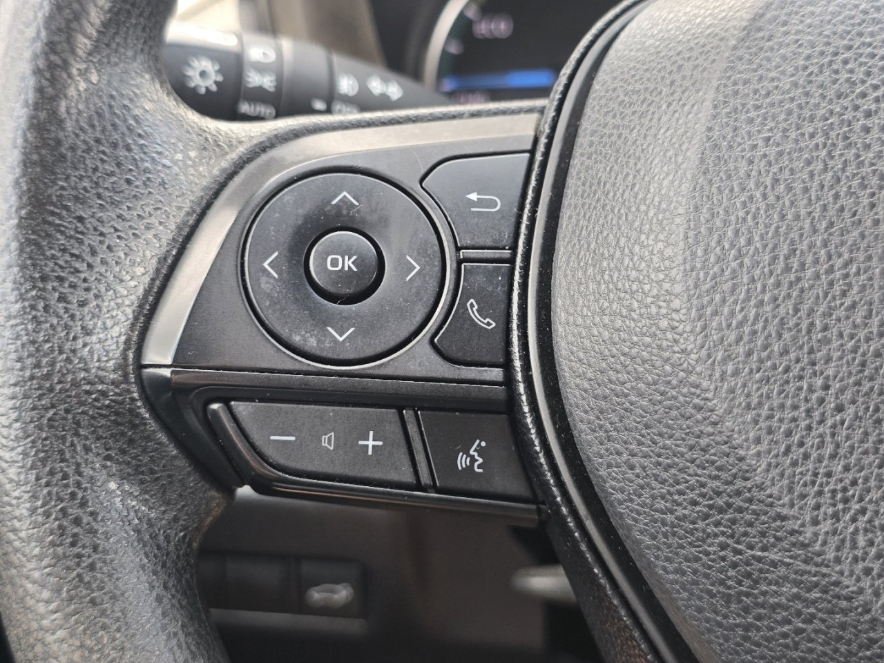 Certified 2019 Toyota RAV4 XLE w/ Convenience Package AWD/4WD image 34