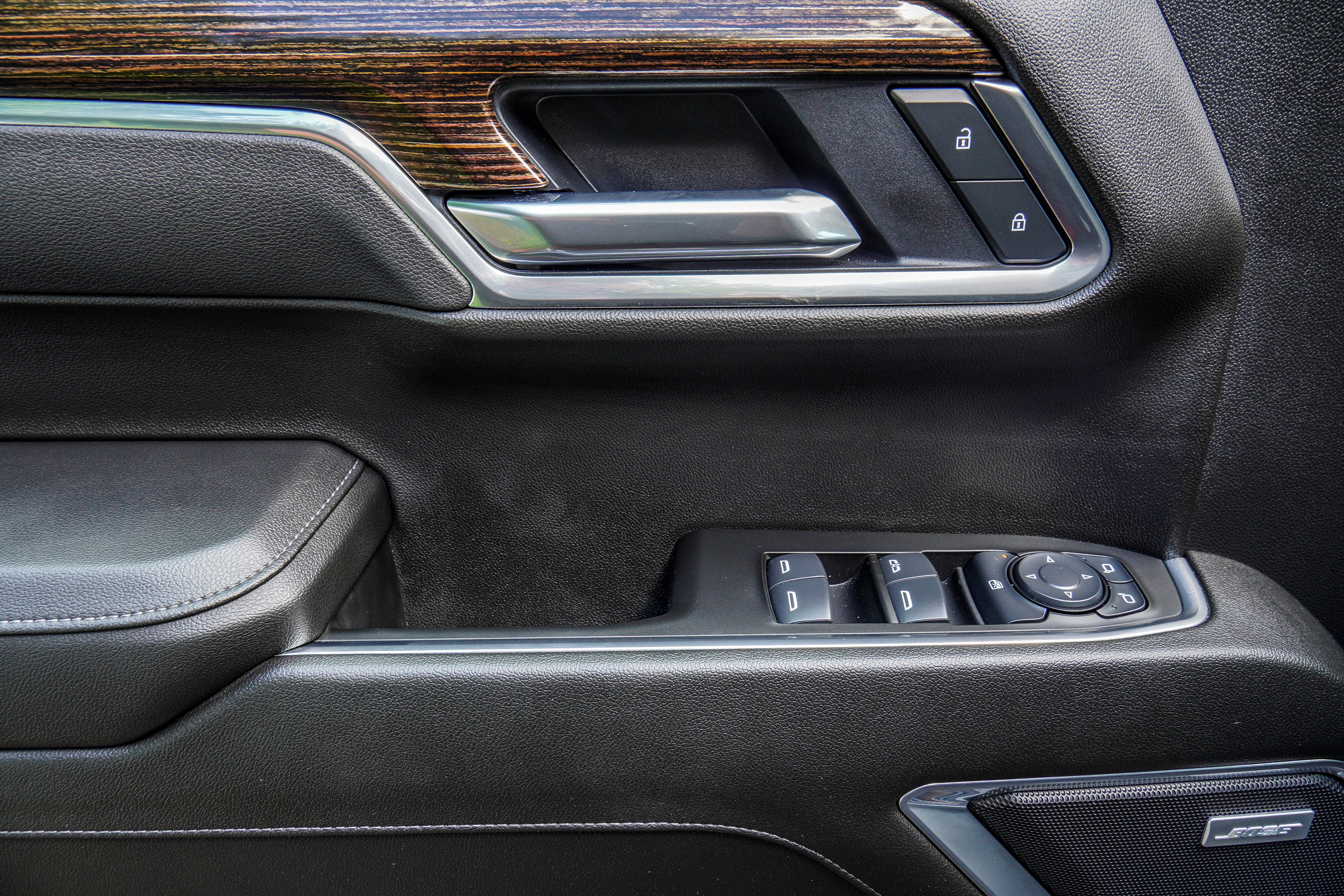 Used 2025 GMC Sierra 1500 Elevation w/ Elevation Premium Package image 17