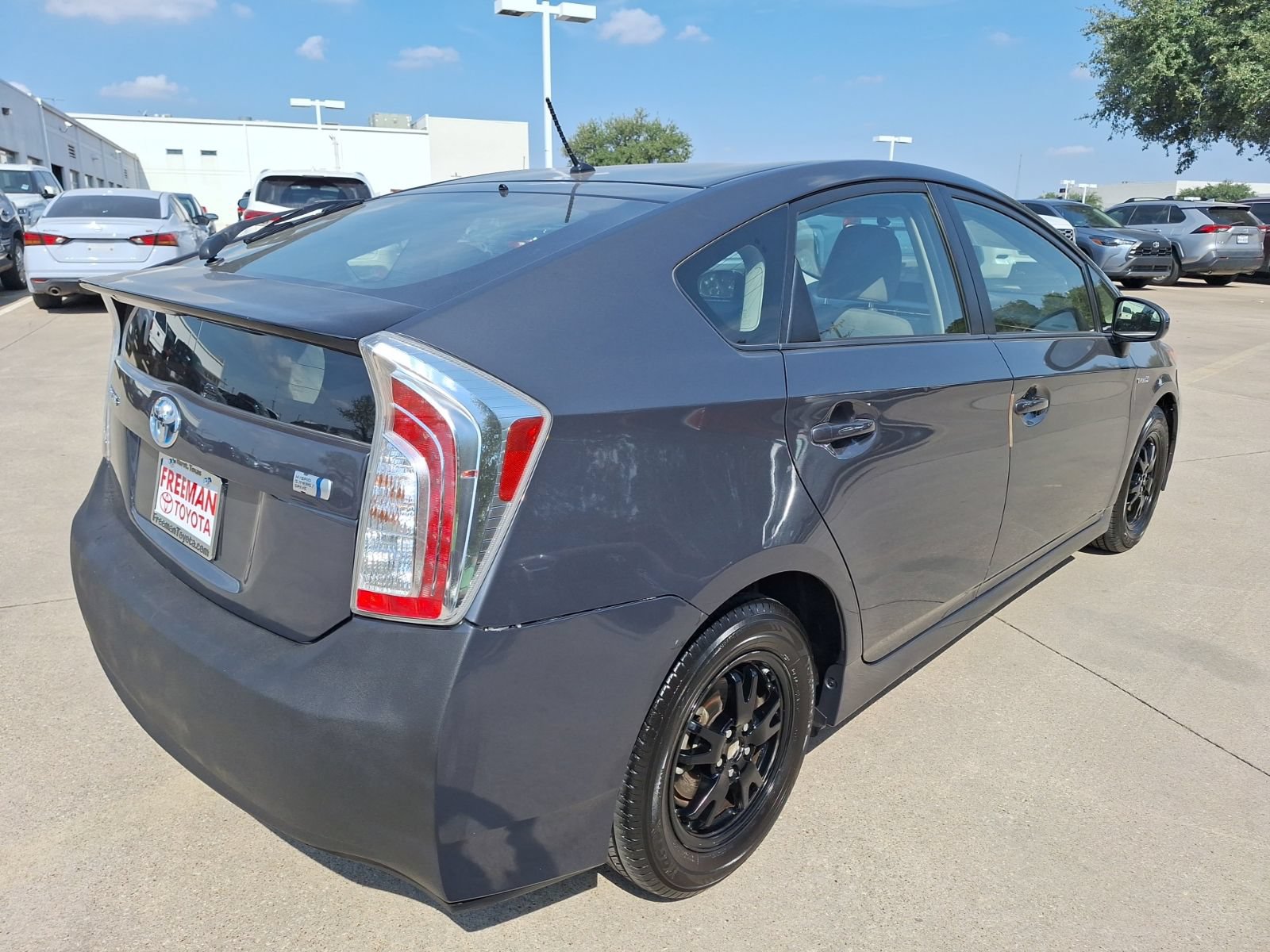 Used 2014 Toyota Prius Two FWD image 6