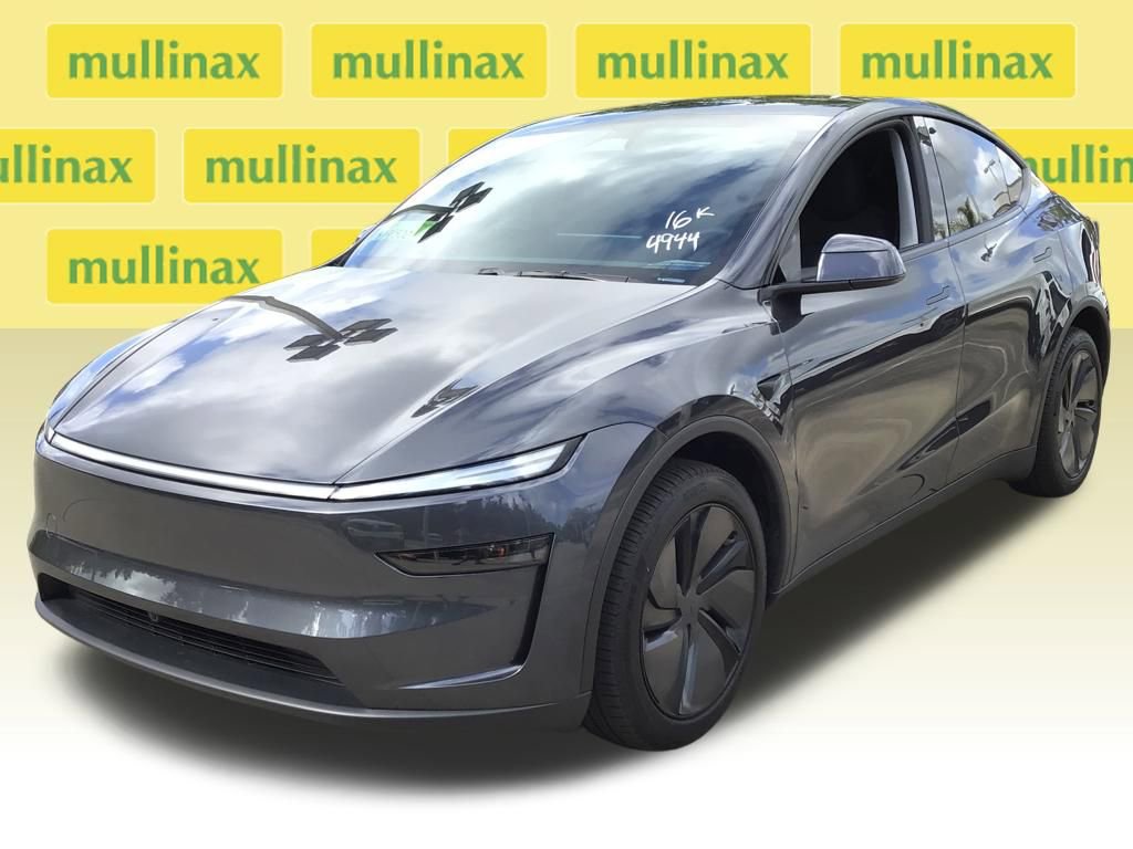 Used 2026 Tesla Model Y 2WD image 14