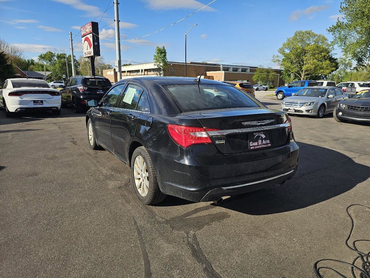 Used 2013 Chrysler 200 Touring FWD image 8