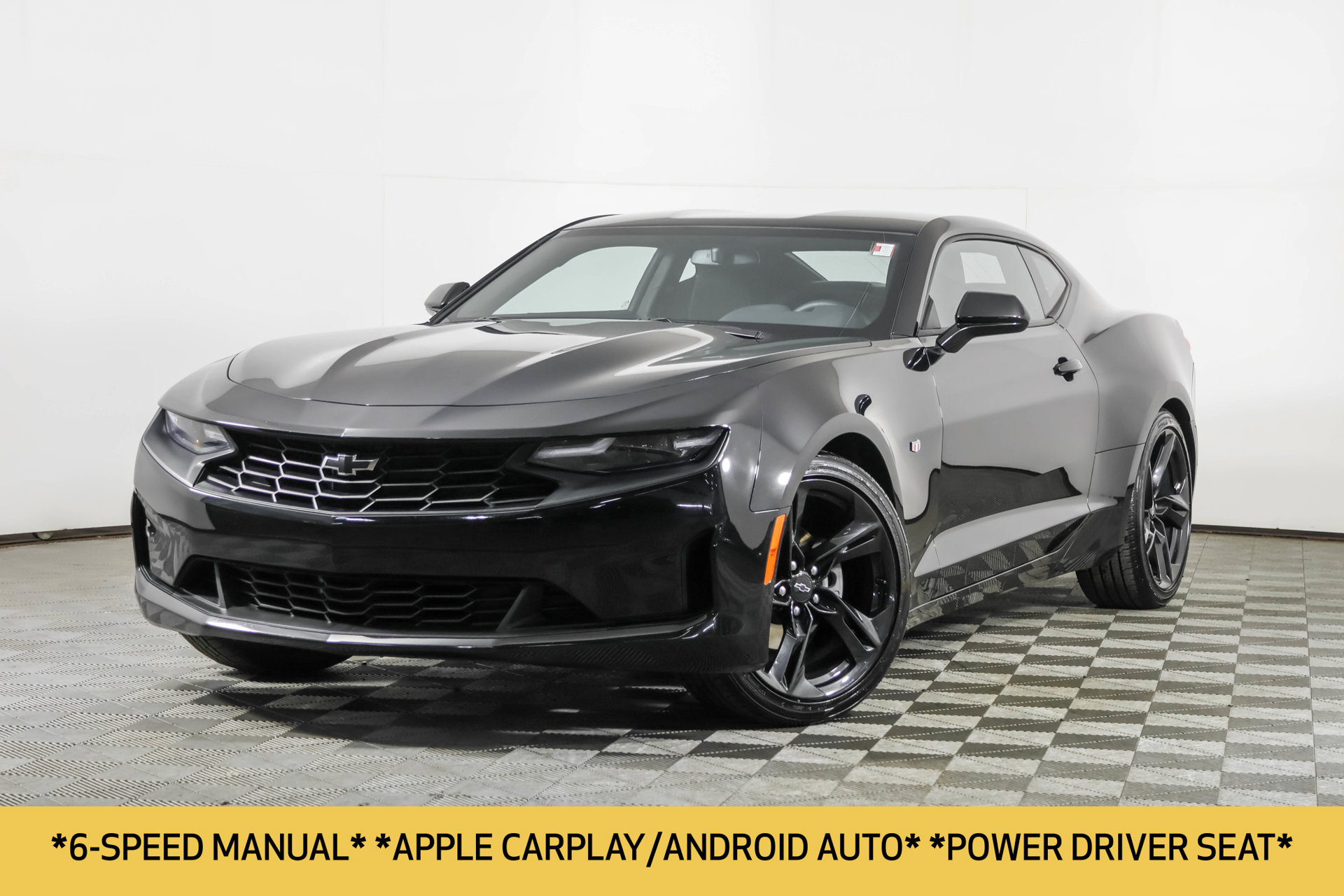 Used 2023 Chevrolet Camaro LT RWD image 2