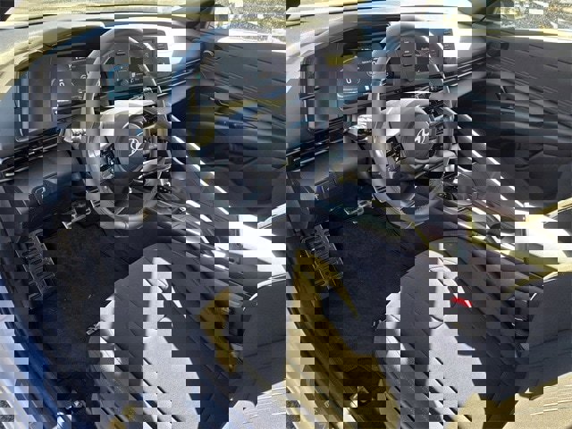 Certified 2025 Hyundai Elantra Sport image 11