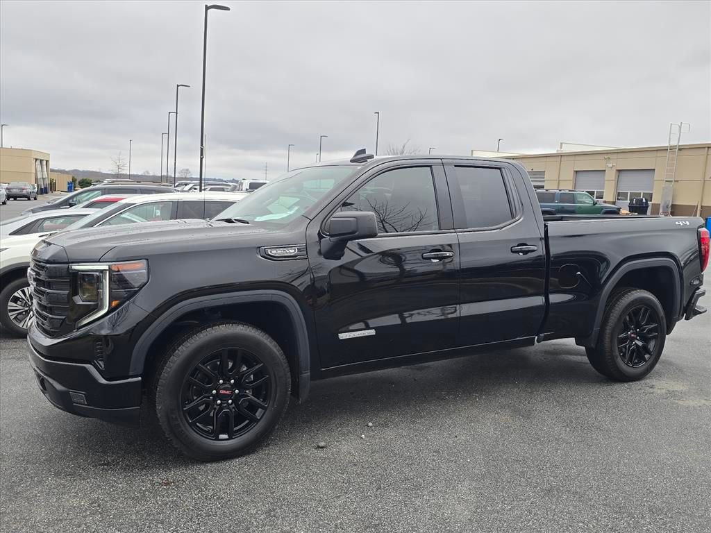 Used 2025 GMC Sierra 1500 Elevation w/ Preferred Package image 7