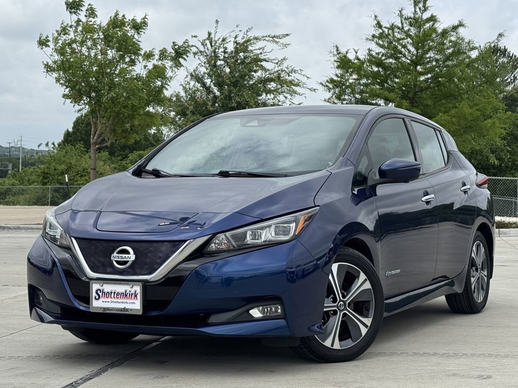 Used 2018 Nissan Leaf SL w/ SL Technology Package FWD image 2