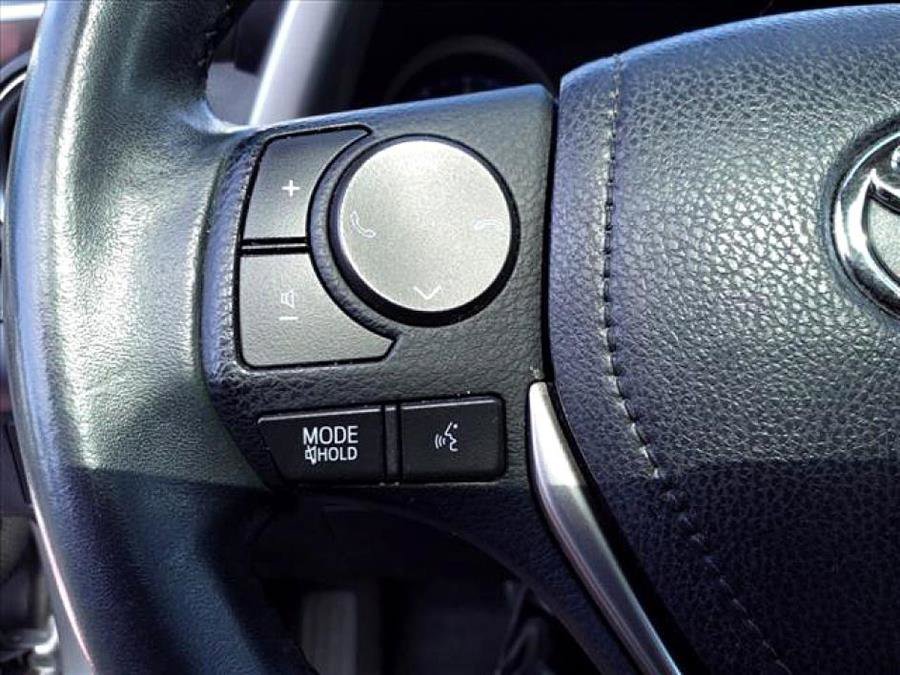 Used 2018 Toyota RAV4 XLE image 27