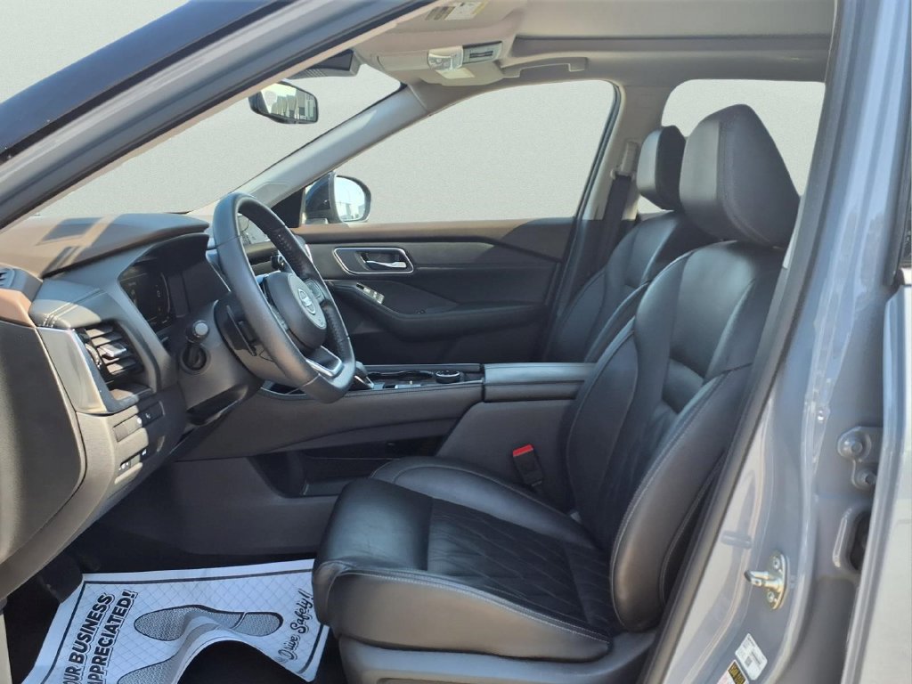 Used 2021 Nissan Rogue Platinum AWD/4WD image 9