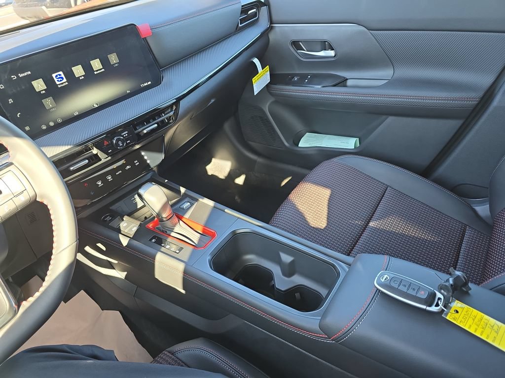 New 2026 Nissan Kicks SR w/ SR Premium Package FWD image 27