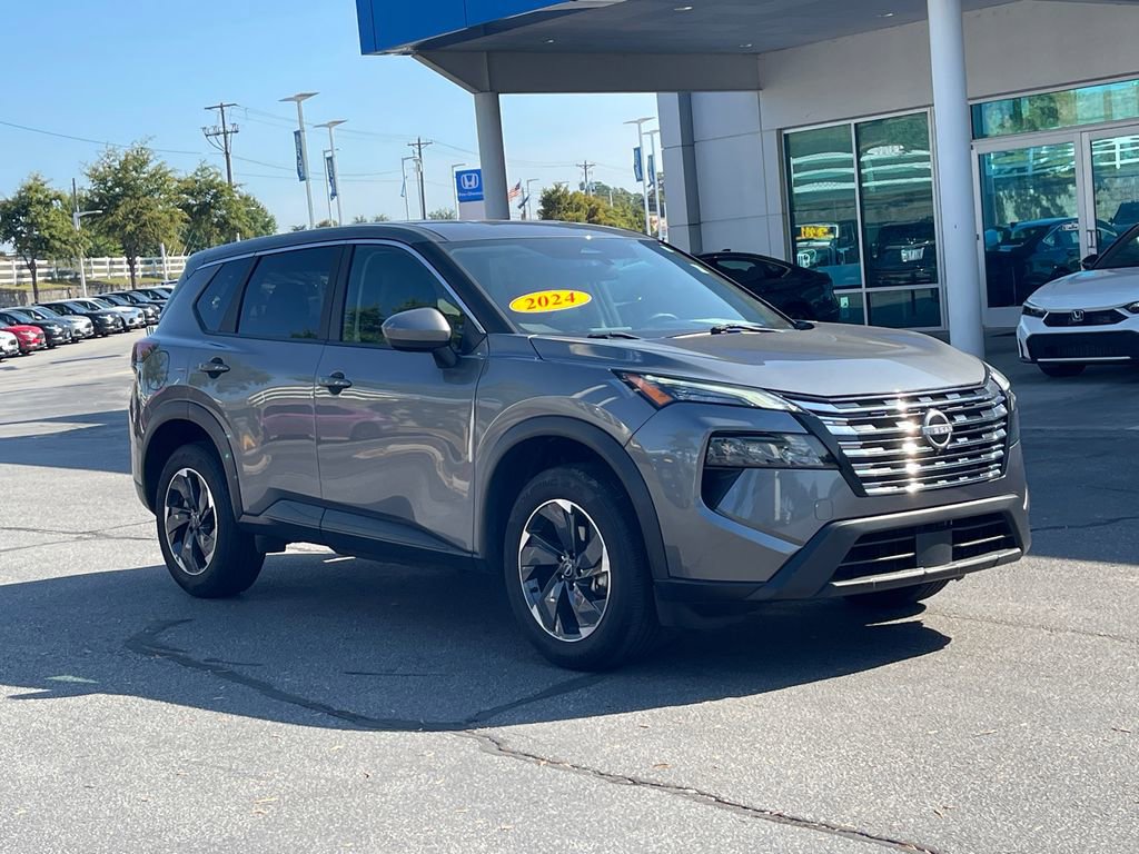 Used 2024 Nissan Rogue SV