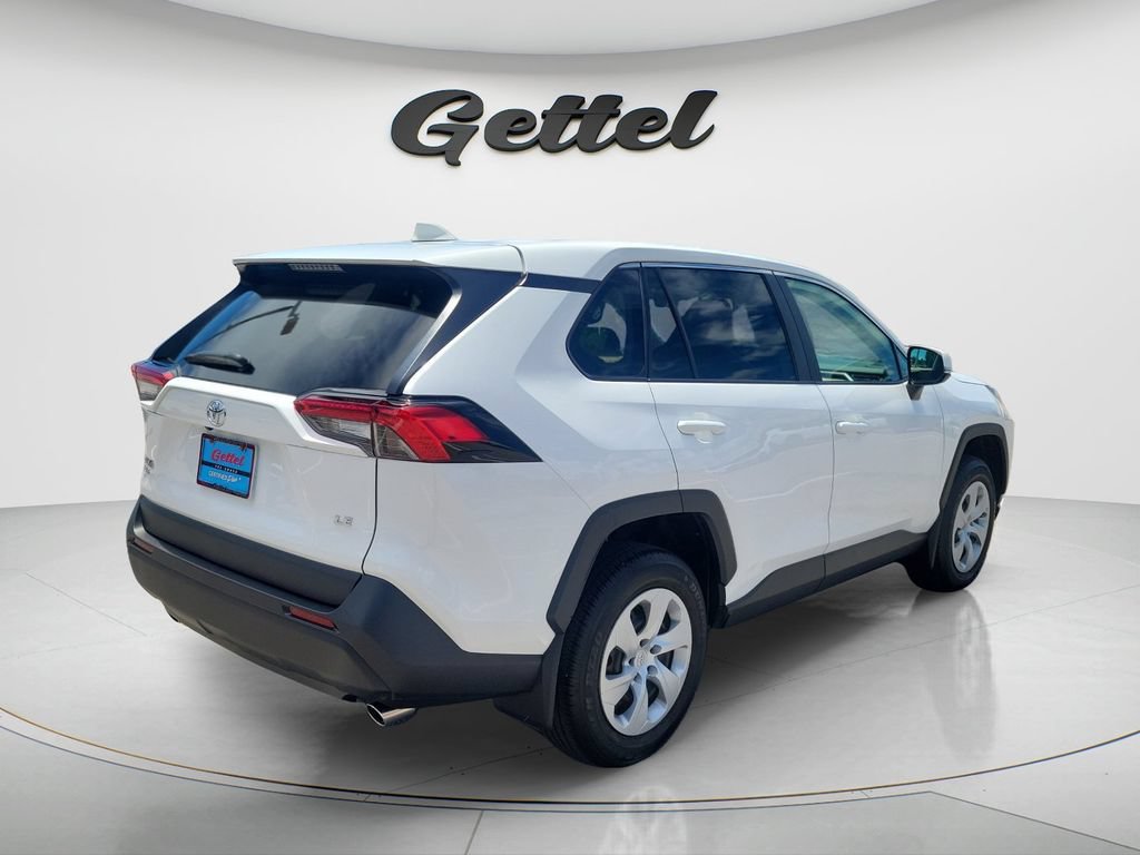 Certified 2025 Toyota RAV4 LE FWD image 5