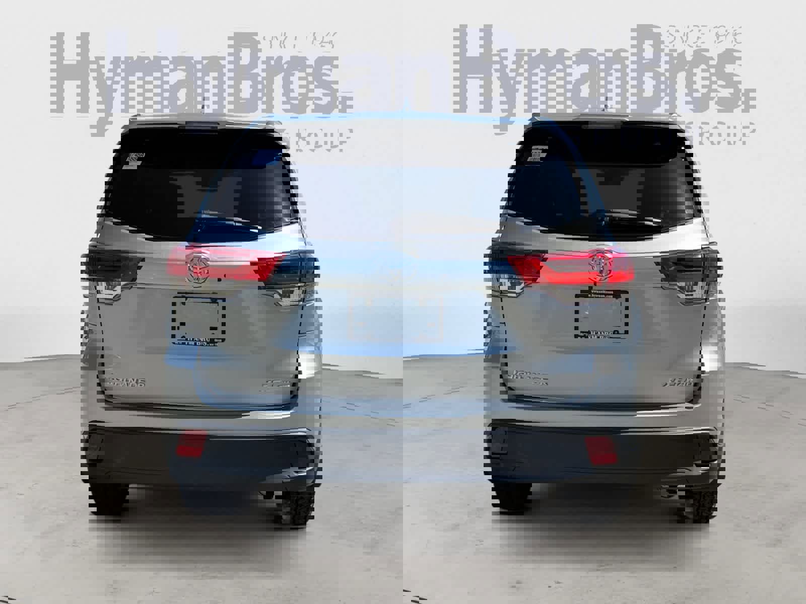 Used 2018 Toyota Highlander XLE AWD/4WD image 4