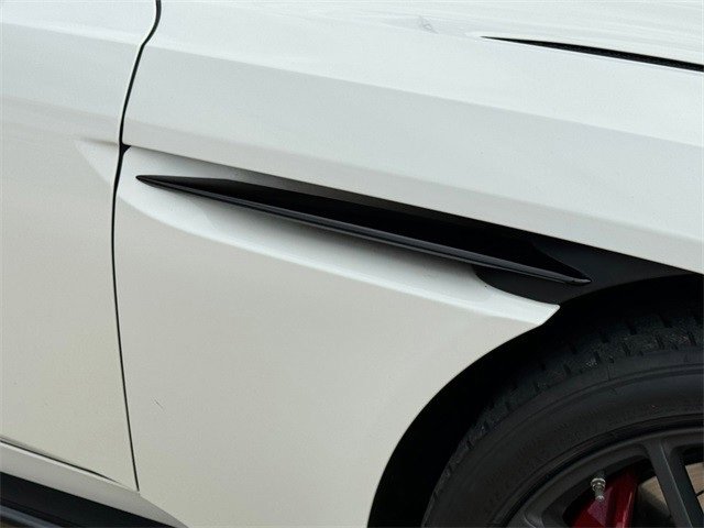 Used 2022 Aston Martin DB11 Coupe image 22