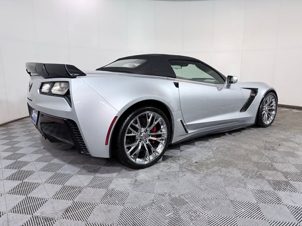 Used 2015 Chevrolet Corvette Z06 w/ 2LZ Preferred Equipment Group image 8