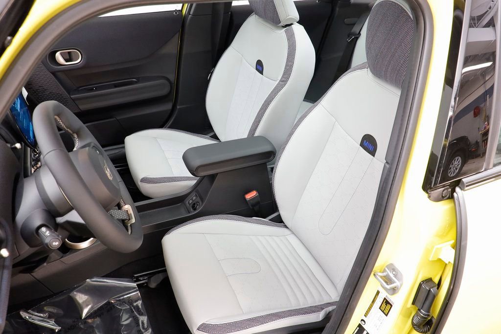 New 2026 MINI Cooper 4-Door Hardtop image 14