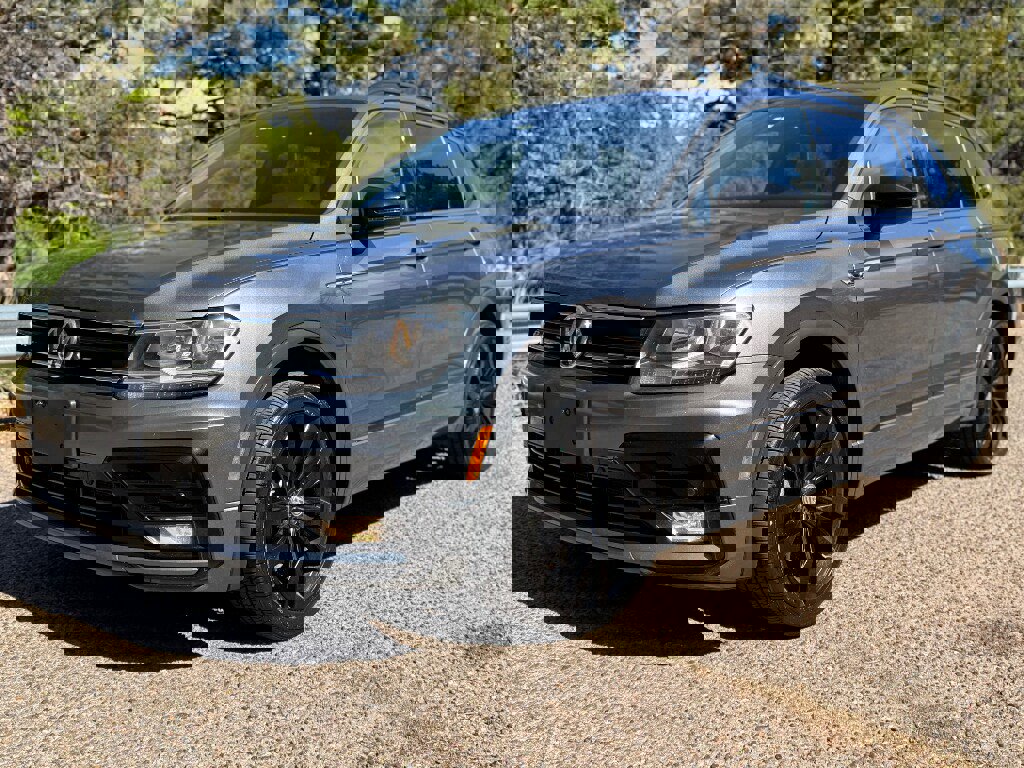 Used 2021 Volkswagen Tiguan SE