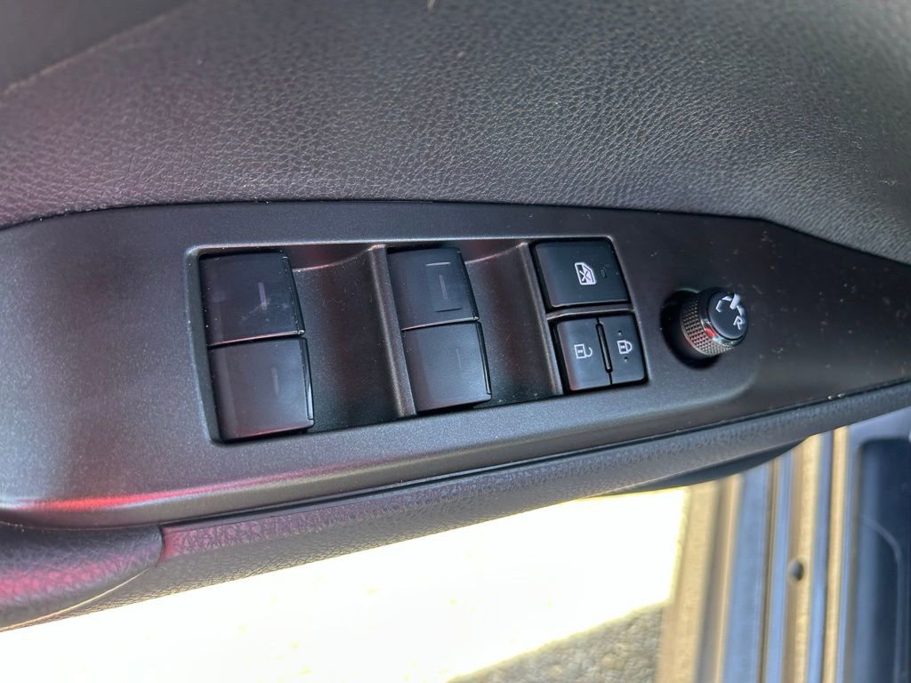 Used 2024 Toyota Camry SE image 17