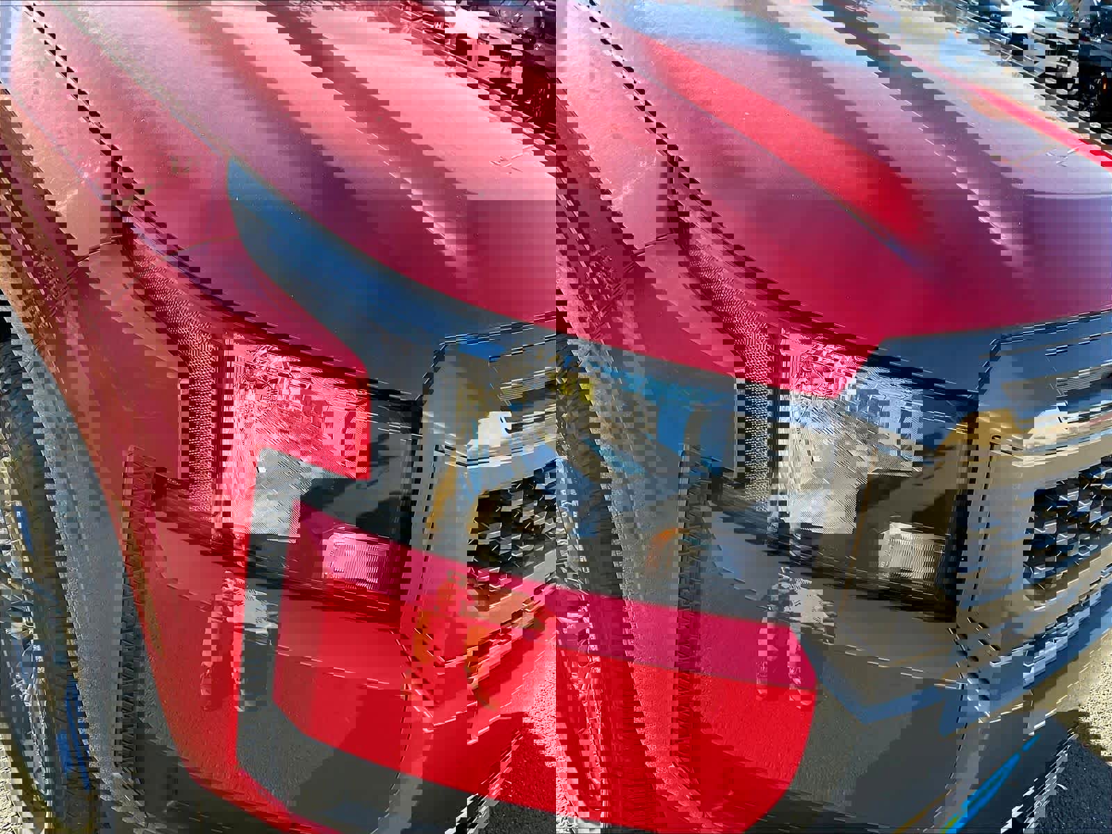 Used 2025 Nissan Frontier SV image 32