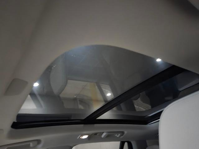 Used 2024 Volvo XC90 B6 Plus w/ Protection Package Premier image 19