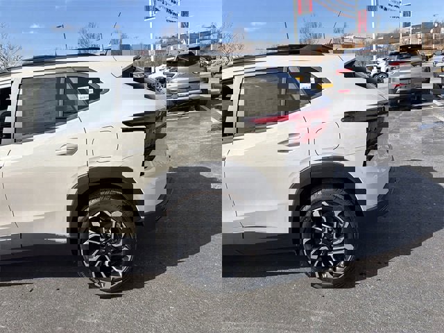 New 2026 Chevrolet Trax RS w/ Driver Confidence Package image 6