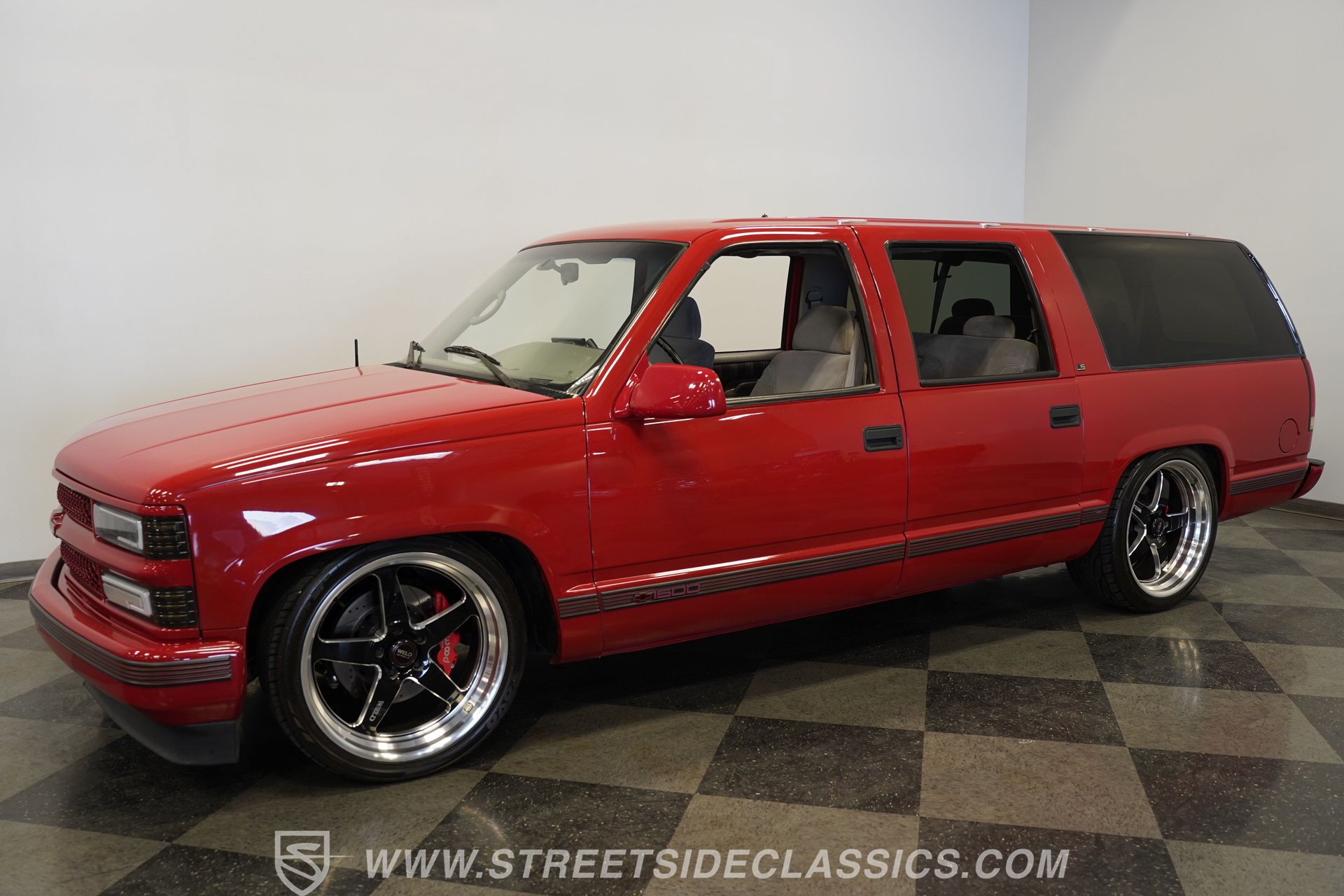 Used 1996 Chevrolet Suburban 2WD image 7
