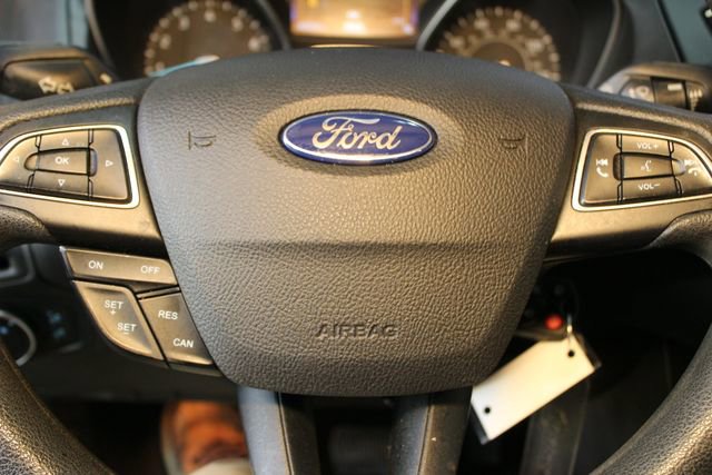 Used 2017 Ford Focus SE FWD image 18