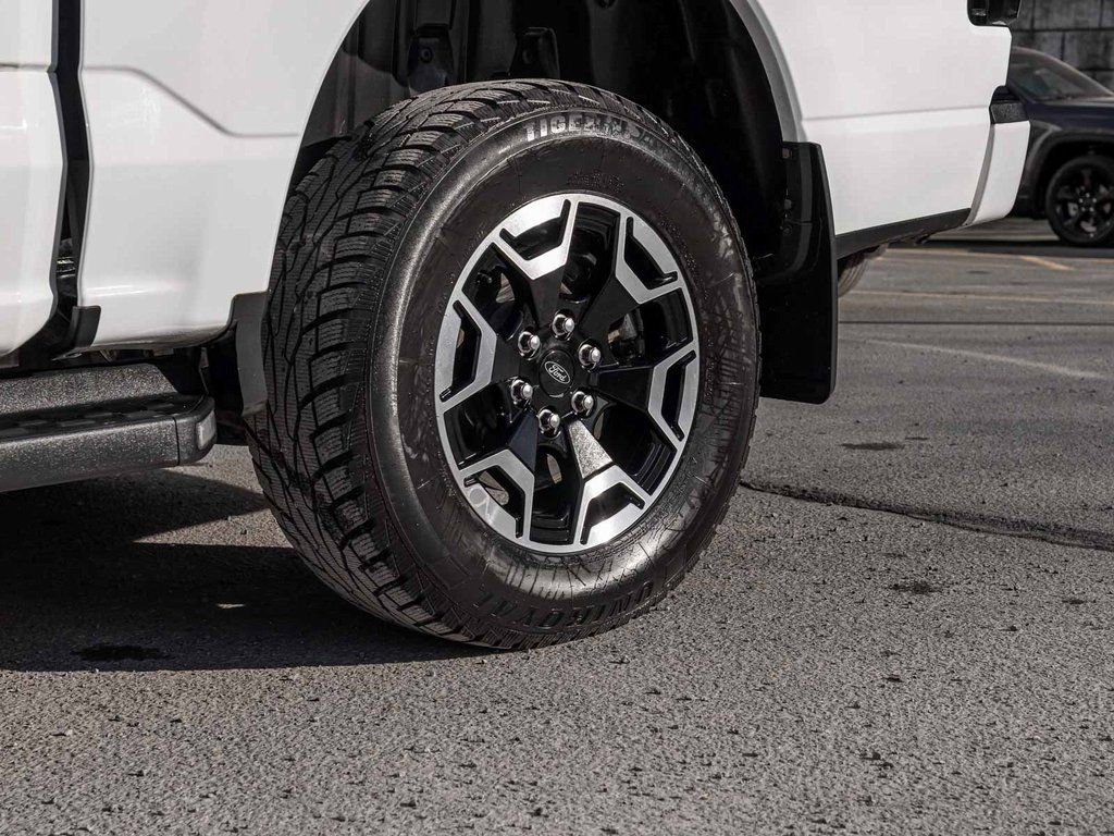 Used 2023 Ford F150 Lightning Lariat image 8